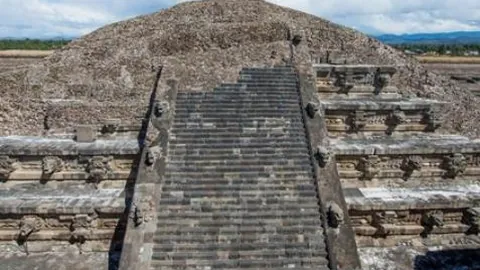 利物浦力争欧冠冠军，阿森纳形势不容乐观？默森解析激战格局！